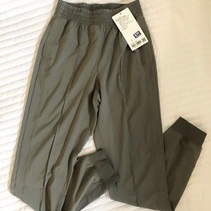 Lululemon Wanderer Joggers✨